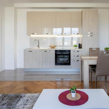 Spacious 2Bdr Apartment- Skyline View ザグレブ エクステリア 写真