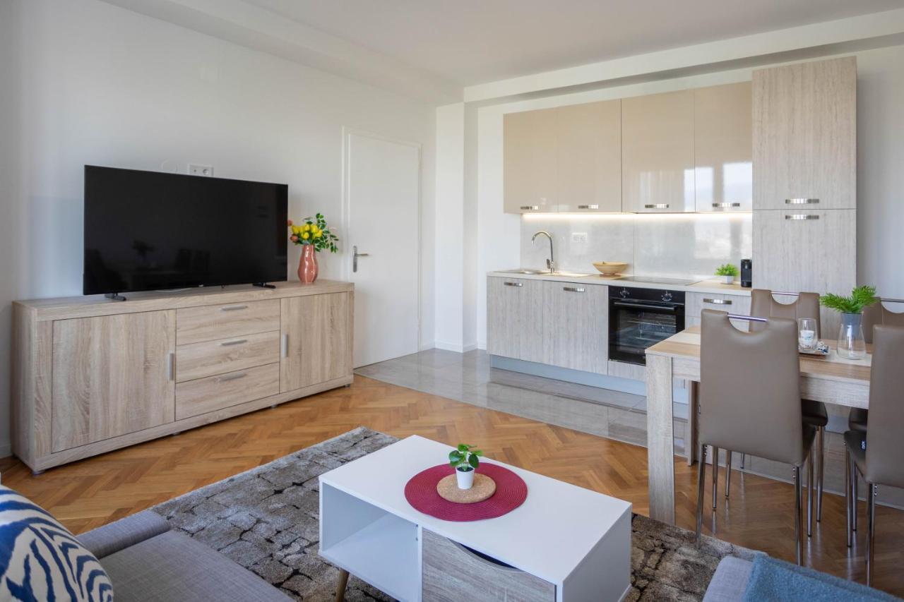 Spacious 2Bdr Apartment- Skyline View ザグレブ エクステリア 写真