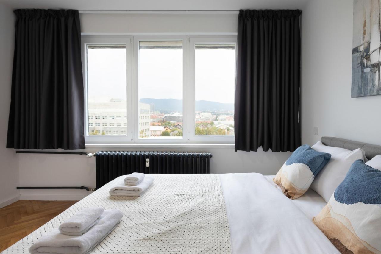 Spacious 2Bdr Apartment- Skyline View ザグレブ エクステリア 写真