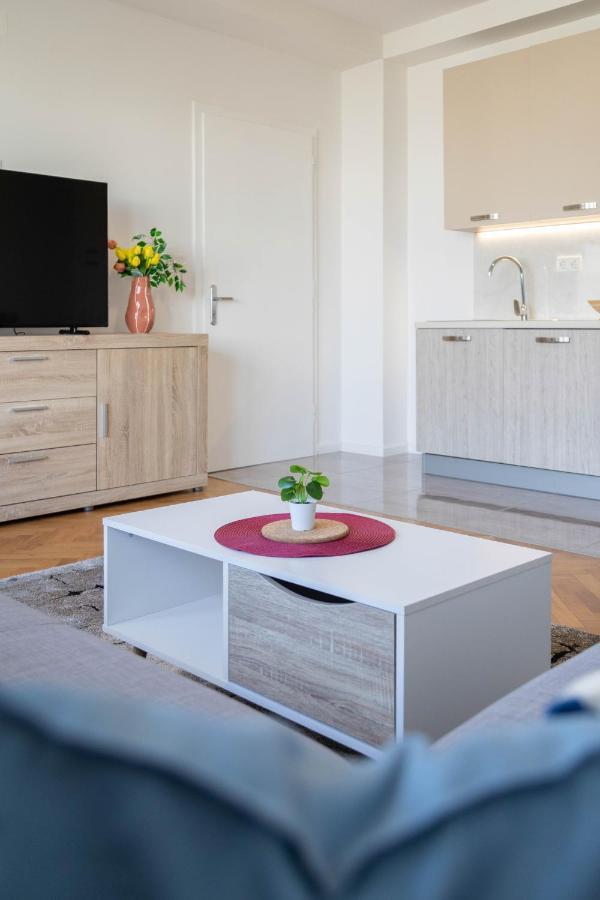 Spacious 2Bdr Apartment- Skyline View ザグレブ エクステリア 写真